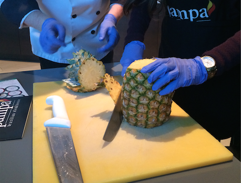 cutting a pineapple the right way chef brazil